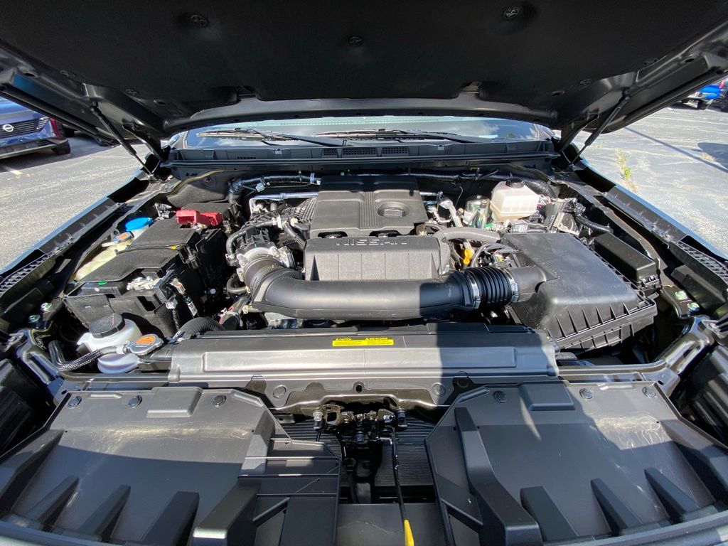 2025 Nissan Frontier PRO-4X photo 28