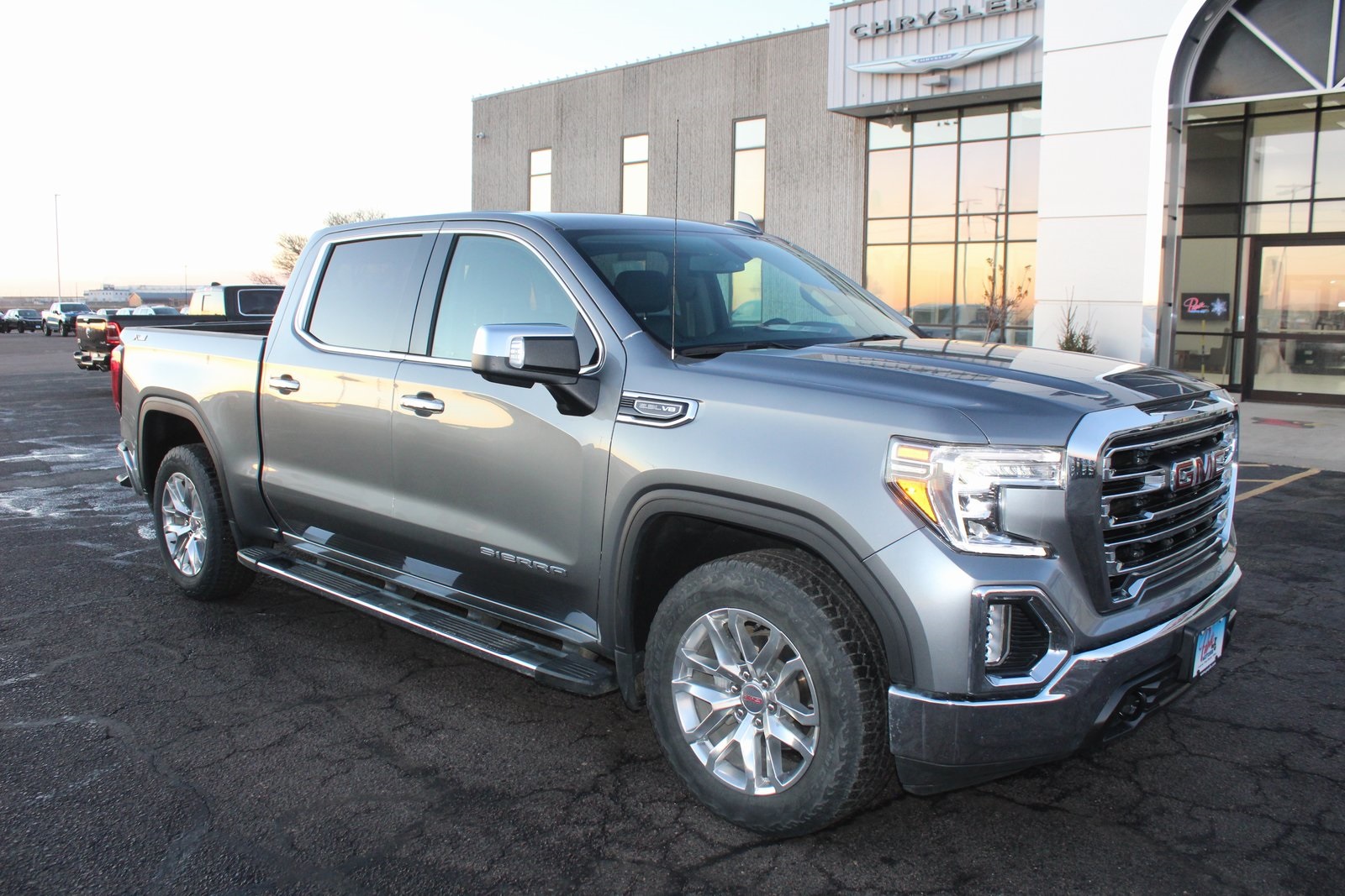 Used 2021 GMC Sierra 1500 SLT with VIN 3GTU9DED4MG355040 for sale in Luverne, Minnesota