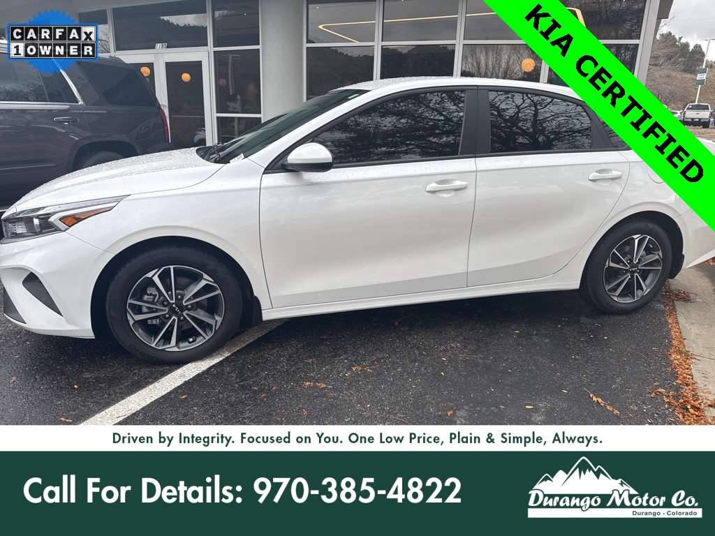 2023 Kia Forte LXS photo 3