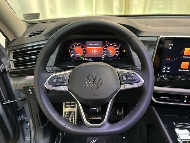 2025 Volkswagen Atlas Peak Edition SE photo 14