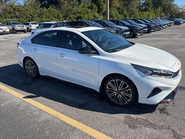 2023 Kia Forte GT photo 4