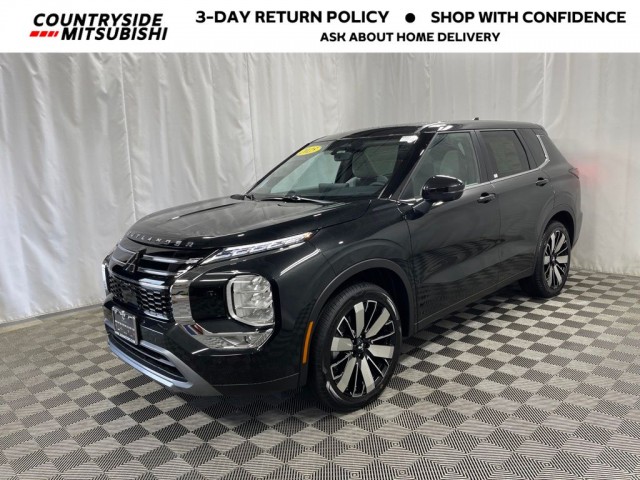 New 2025 Black Diamond Mitsubishi Outlander SE 4D Sport