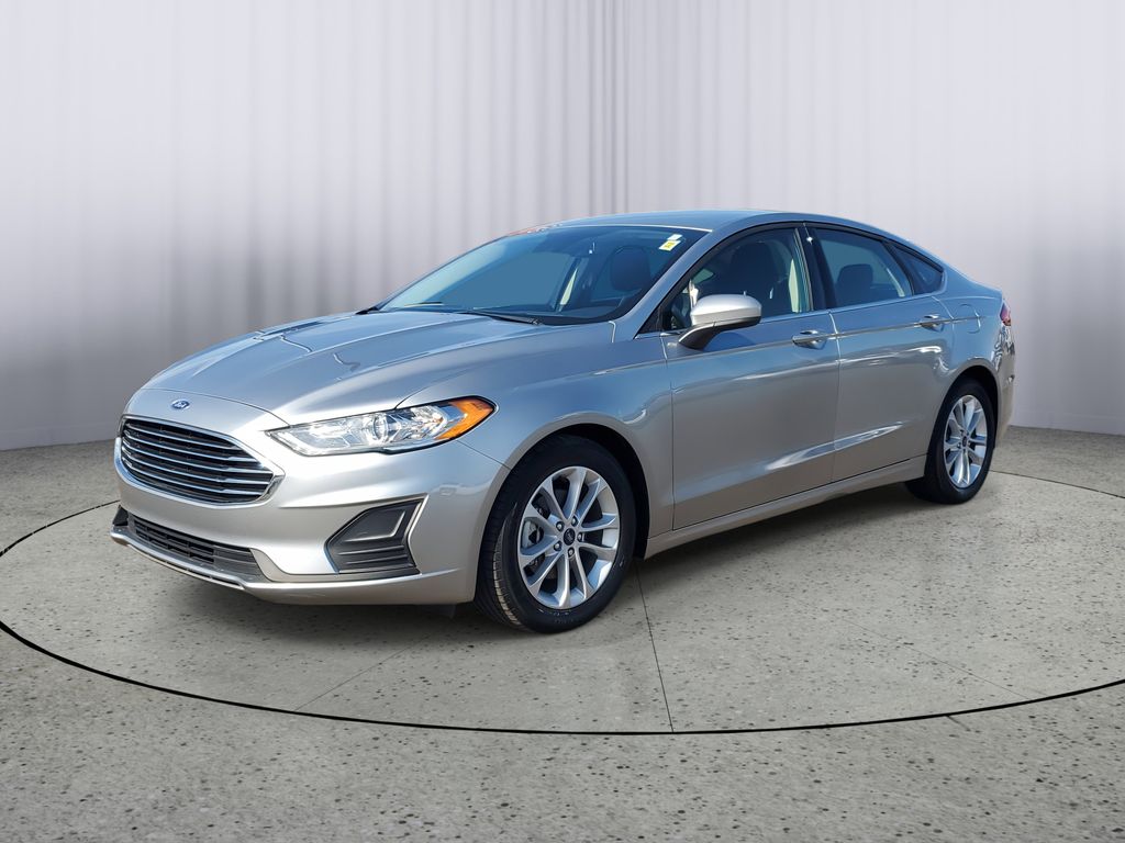 2020 Ford Fusion SE photo 4