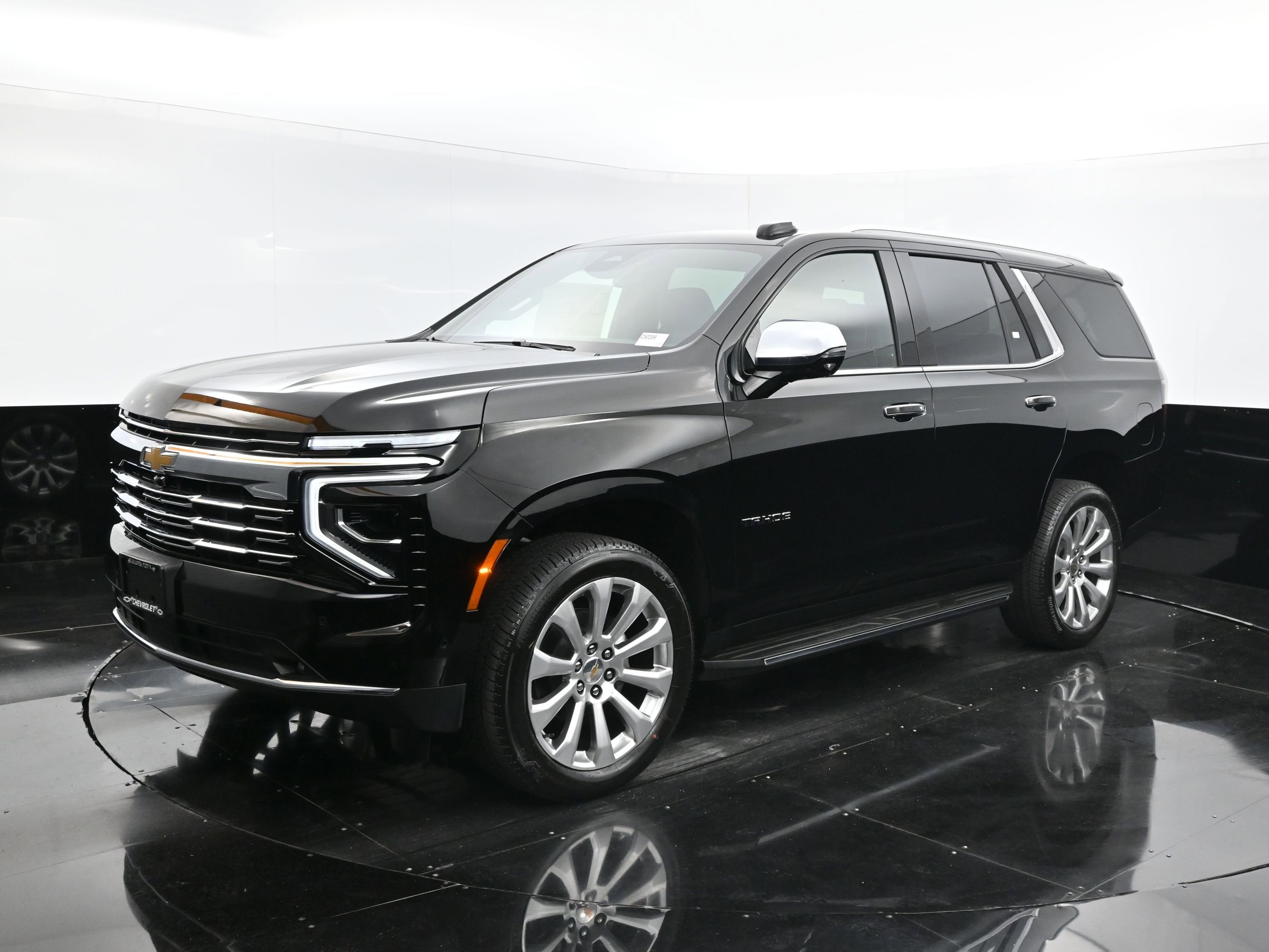 2025 Chevrolet Tahoe Premier photo 3