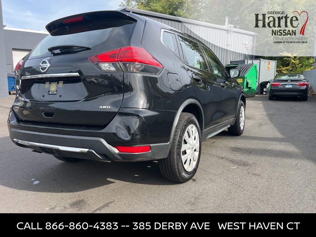 2017 Nissan Rogue S photo 4