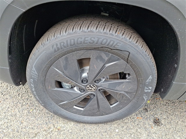 2025 Volkswagen Taos S photo 4