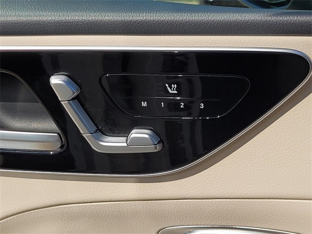 2025 Mercedes Benz C 300 photo 21