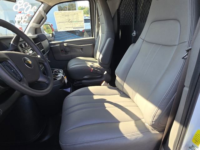 2025 Chevrolet Express Cargo 2500 photo 10