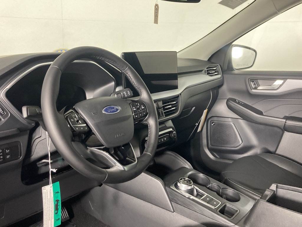 2025 Ford Escape Plug-In Hybrid photo 3