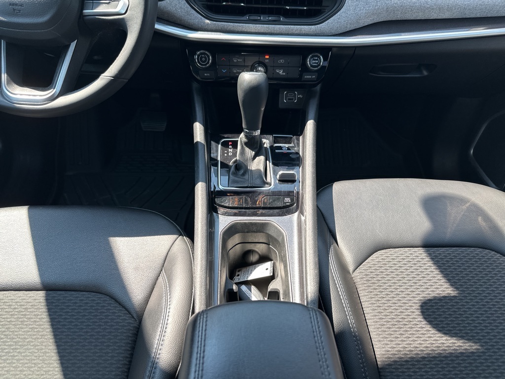 2023 Jeep Compass Latitude photo 14