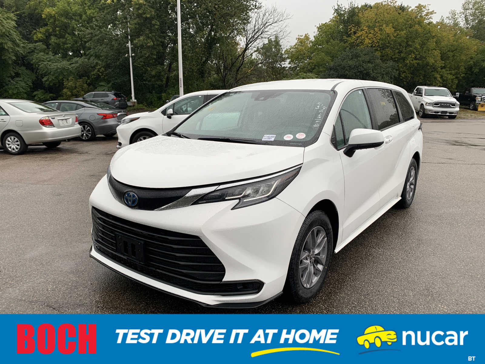 PreOwned 2022 Toyota Sienna LE in Westford, MA l Near Lowell STK PT40300