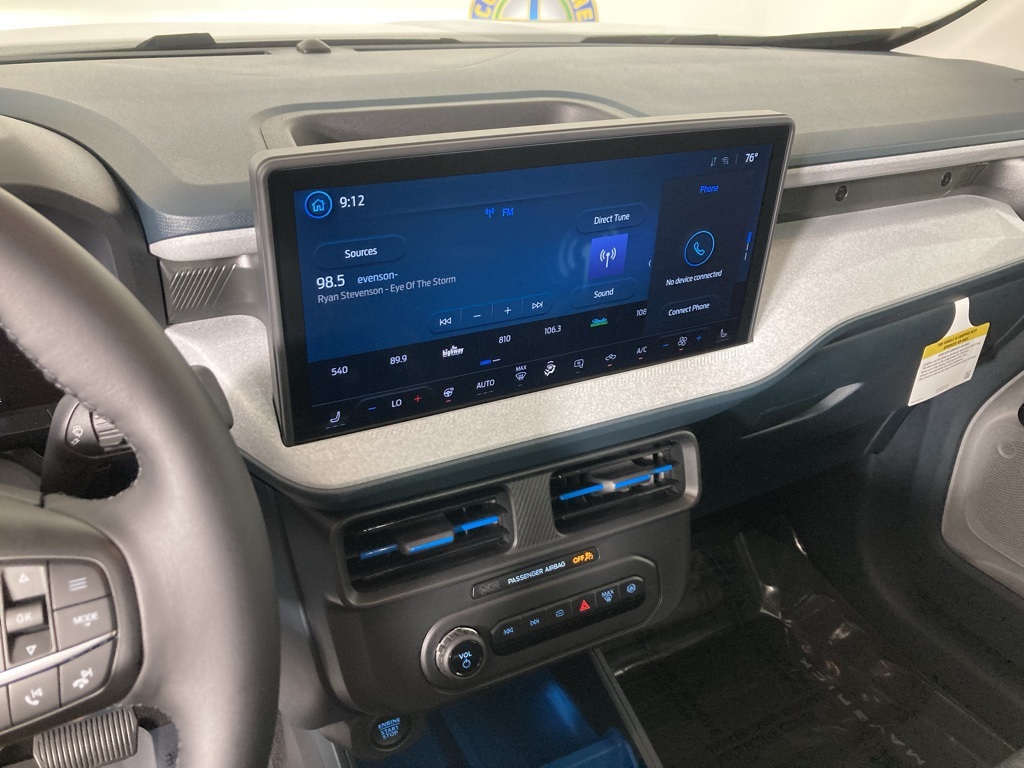 2025 Ford Maverick XLT photo 2