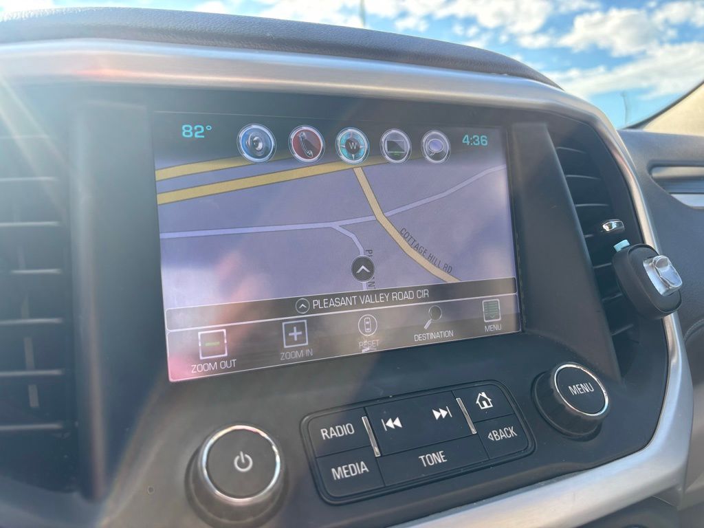2017 Gmc Acadia SLT photo 8