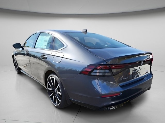 2025 Honda Accord Hybrid Touring photo 4