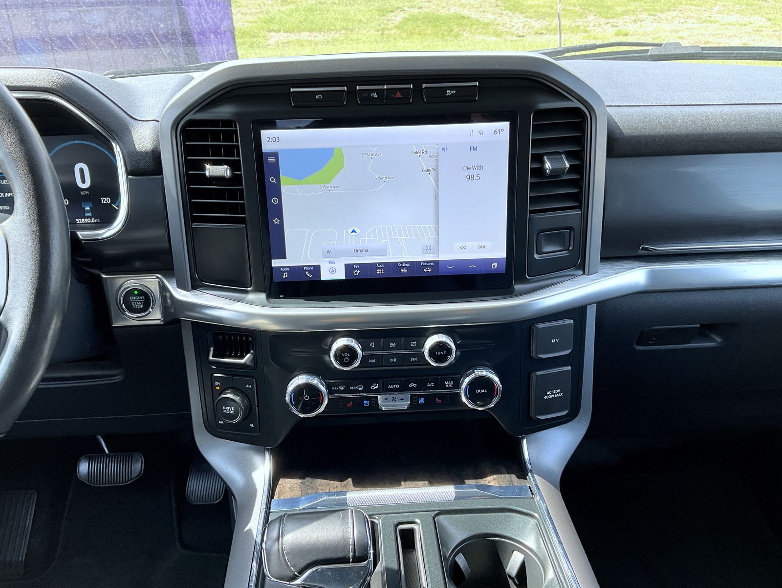 2023 Ford F-150 Lariat photo 13