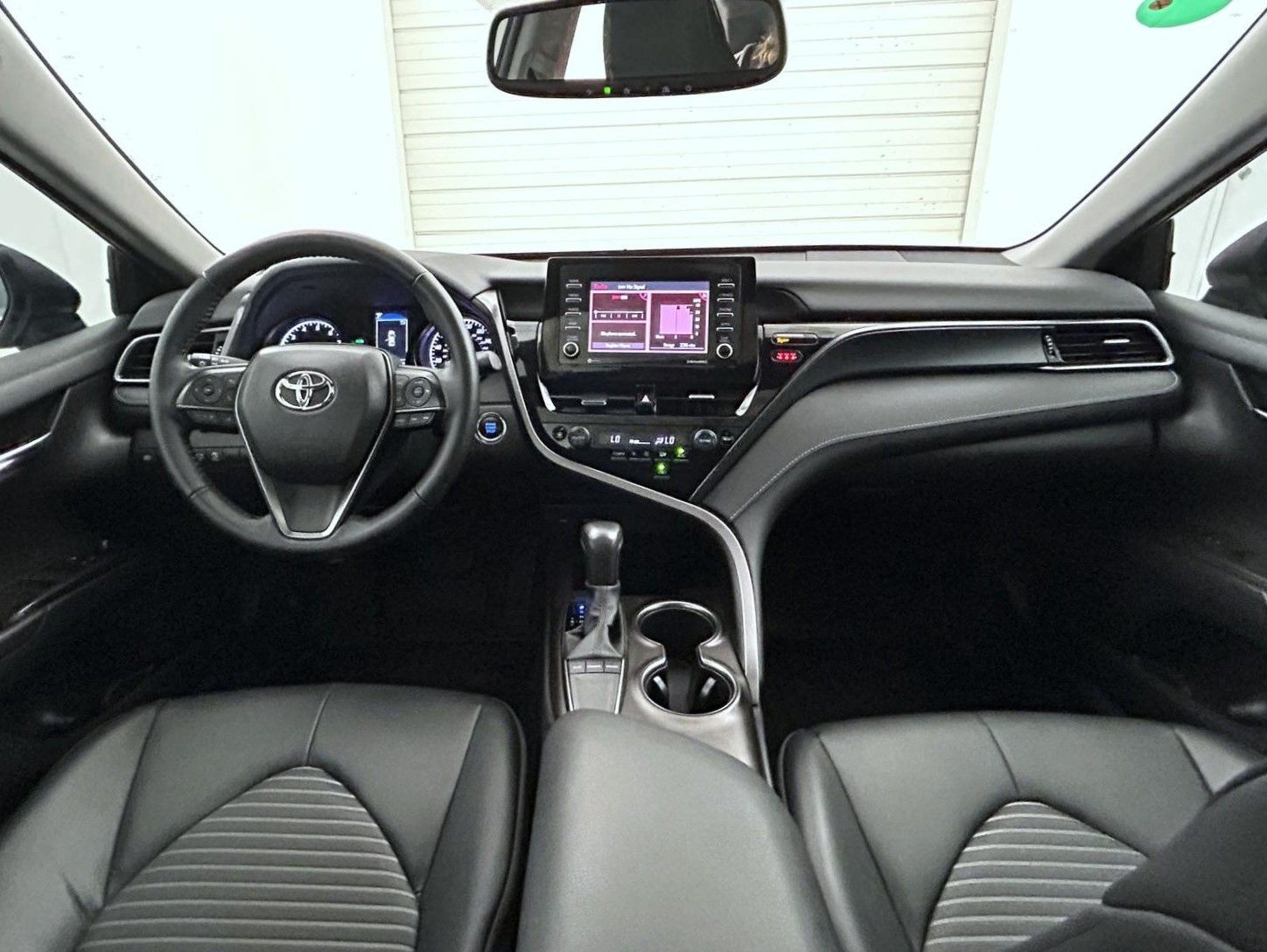 2023 Toyota Camry SE photo 13