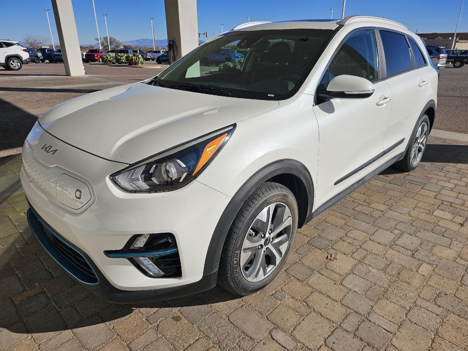 2022 Kia Niro EX Premium's photo