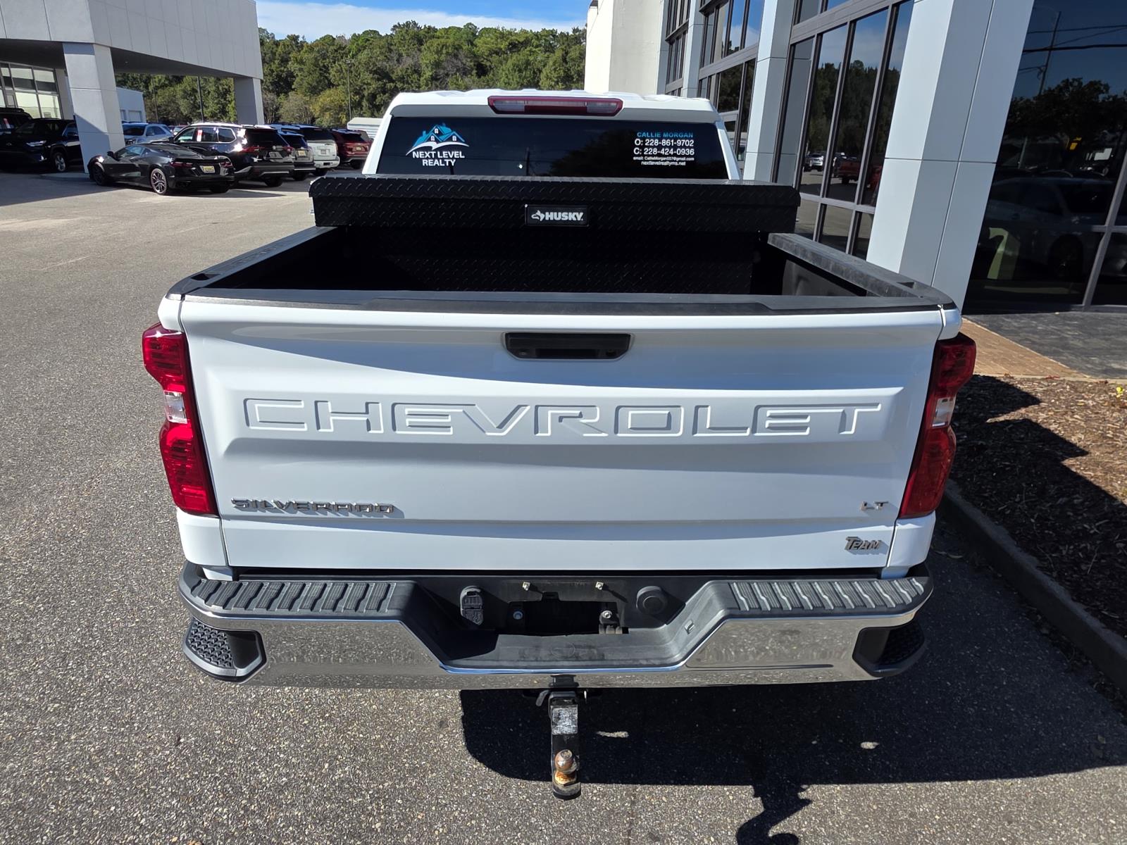 2020 Chevrolet Silverado LT photo 2