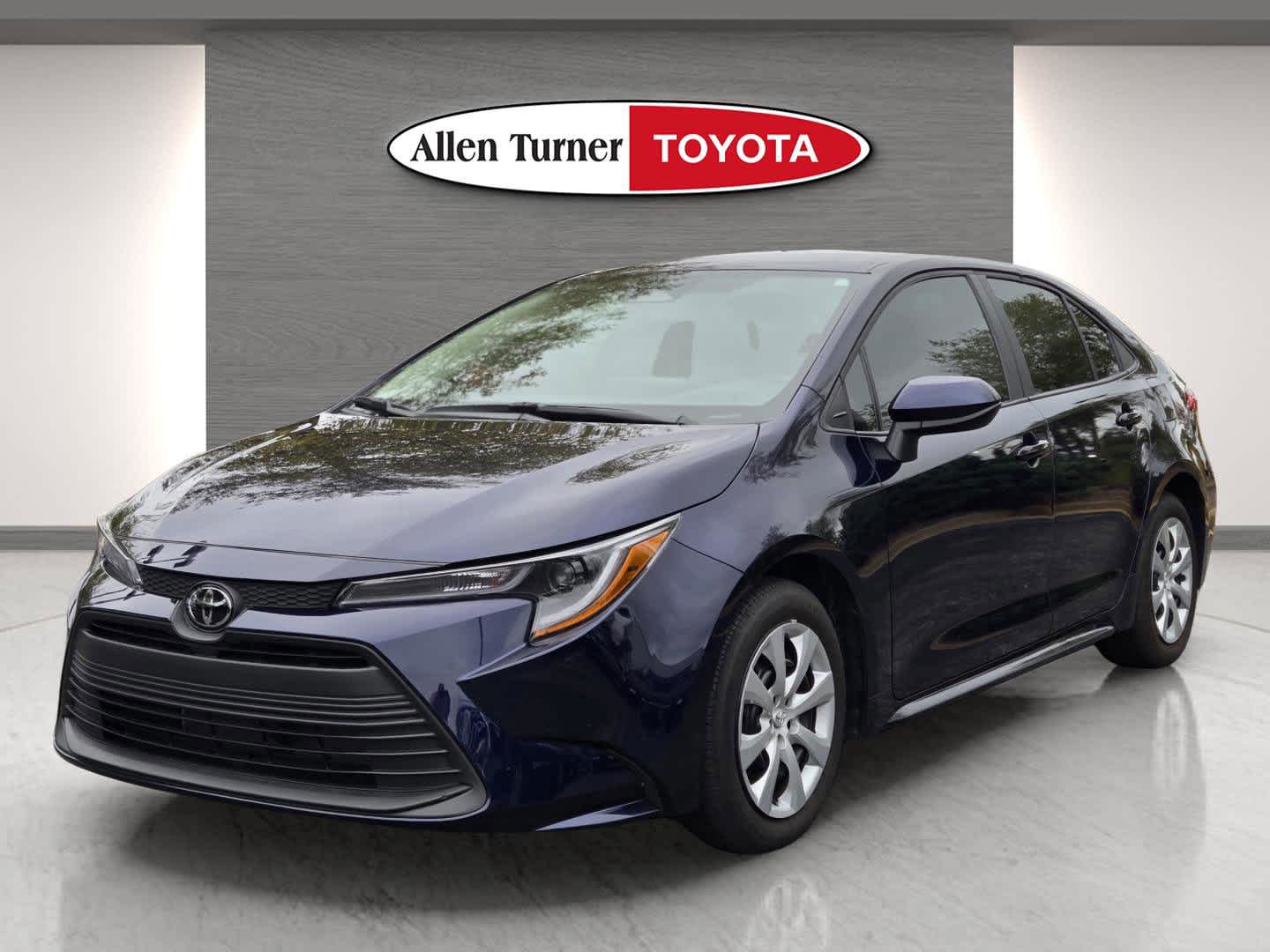 2024 Toyota Corolla LE photo 3