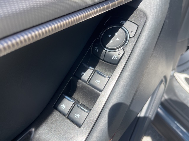 2025 Ford Explorer photo 25