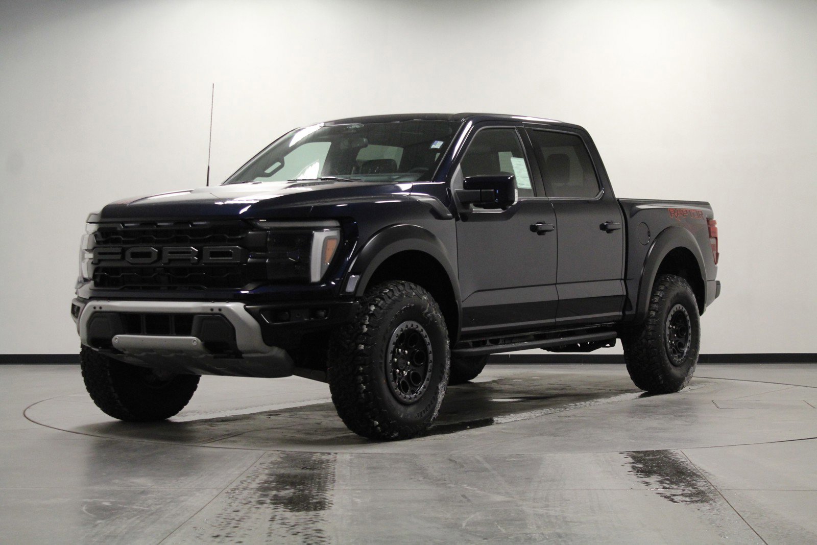 2025 Ford F-150 Raptor photo 6