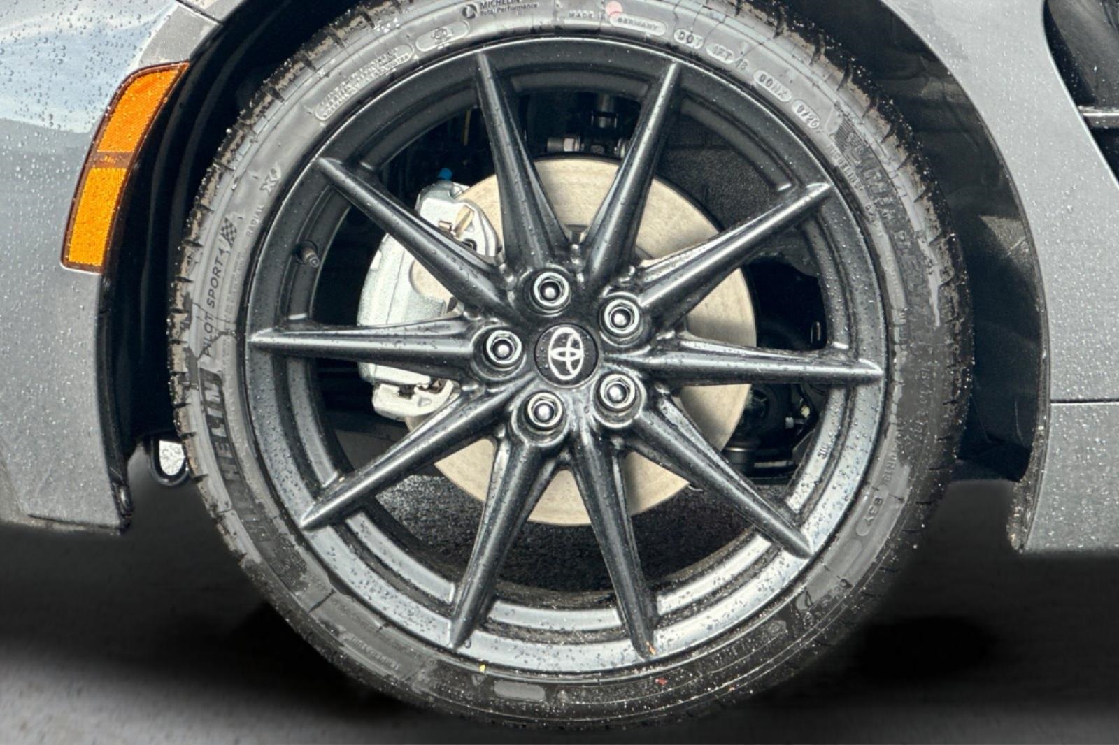 2025 Toyota GR86 Premium photo 29