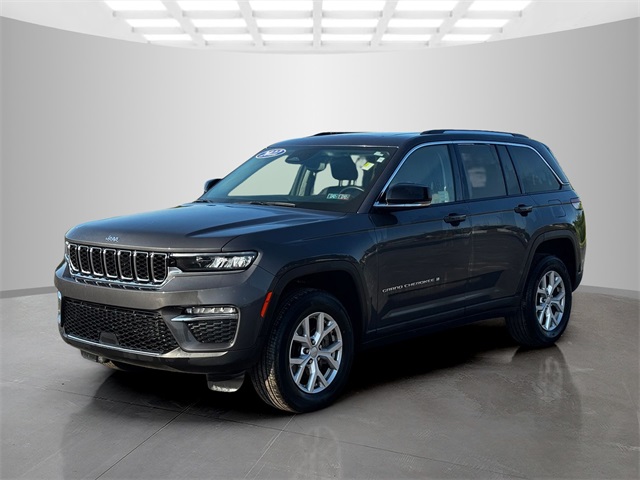 2022 Jeep Grand Cherokee Limited photo 2