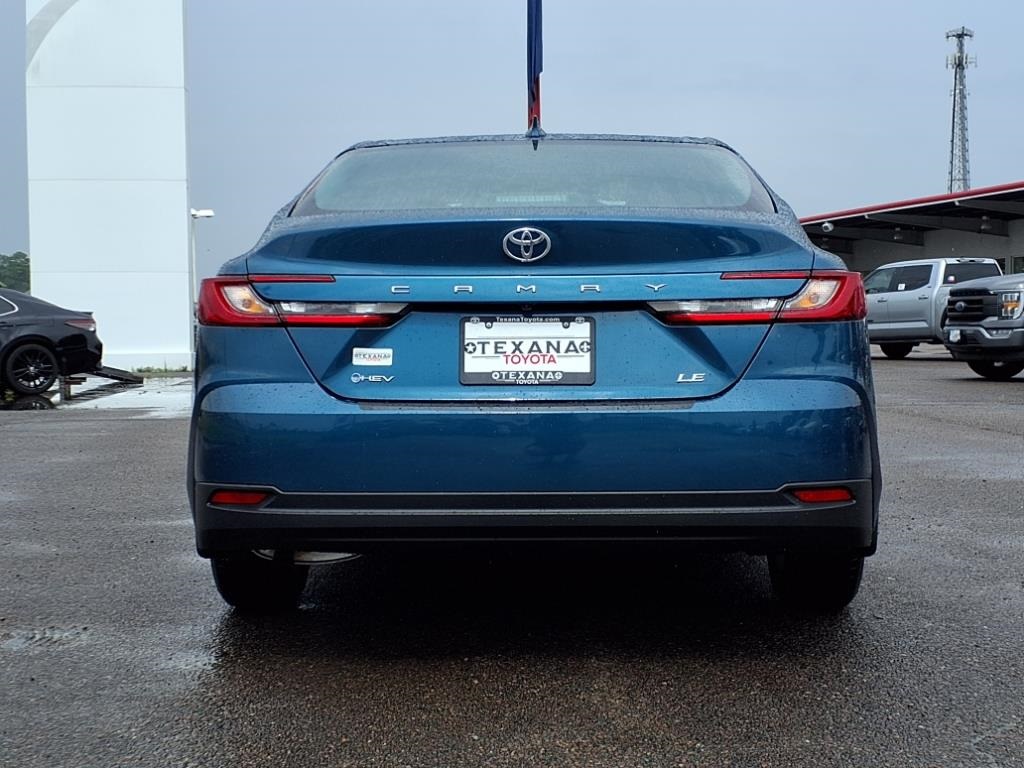 2025 Toyota Camry LE photo 4