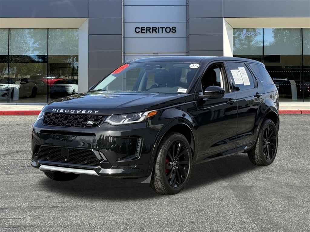 2025 Land Rover Discovery Sport S's photo