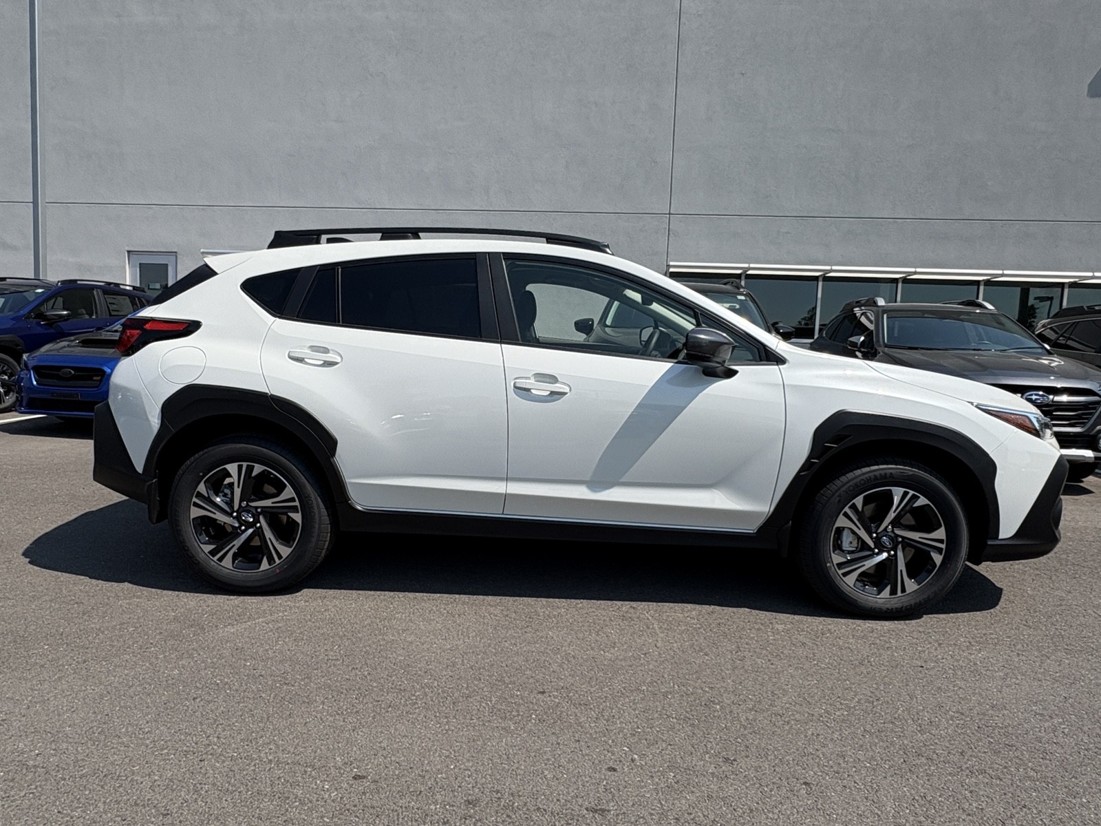 New 2025 CRYSTAL WHITE PEARL Subaru Premium image 28