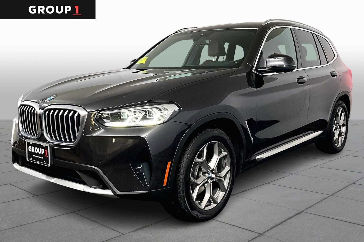 2022 BMW X3 30i's photo