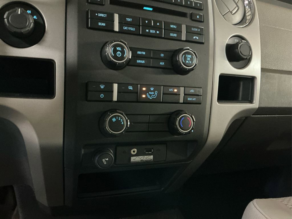 2010 Ford F-150 XL photo 16