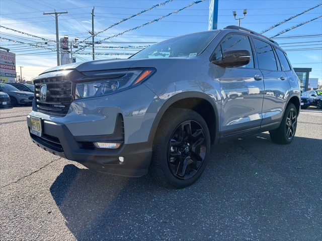 2025 Honda Passport Black Edition's photo
