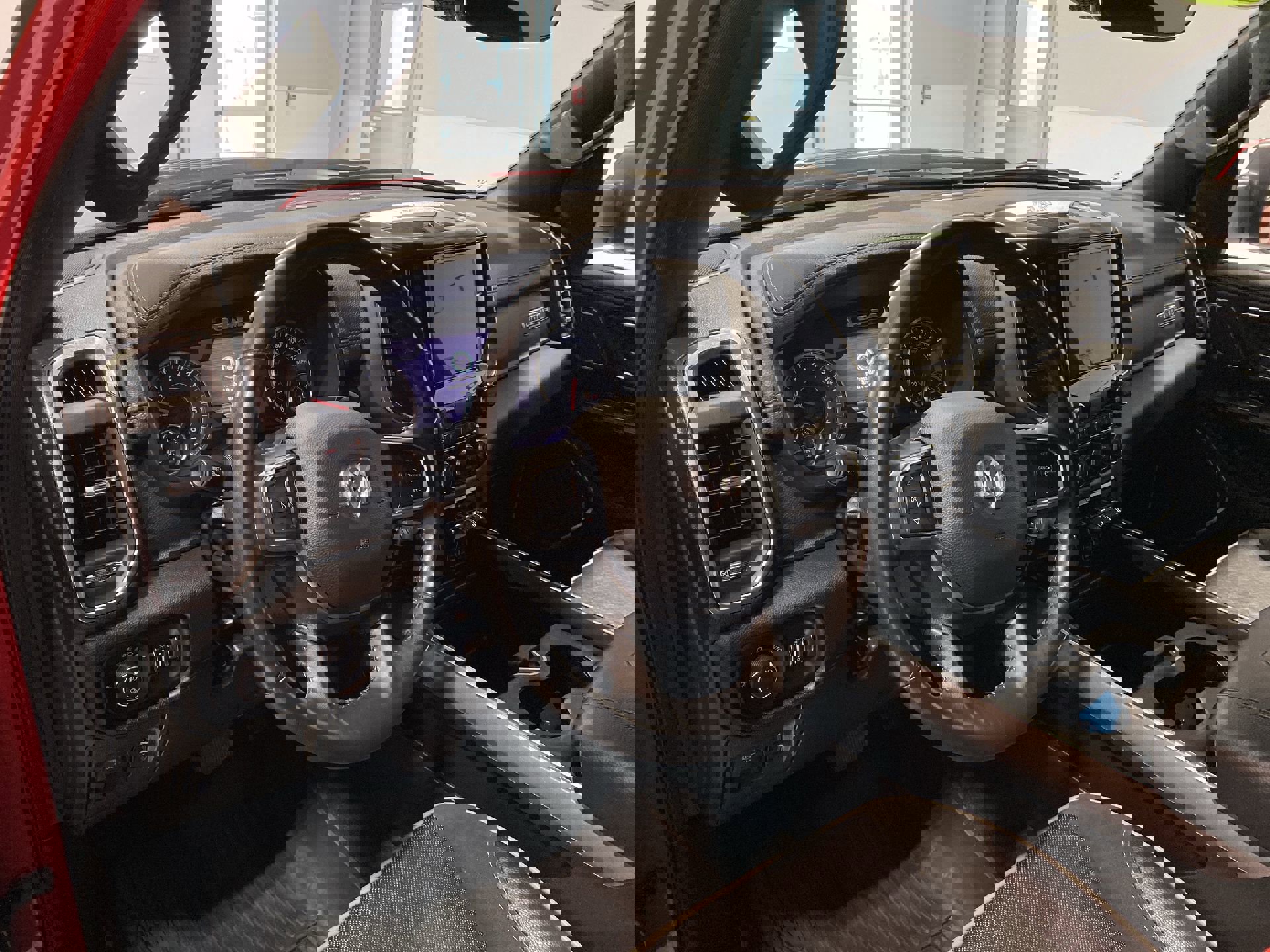 2022 Ram 1500 Laramie photo 10