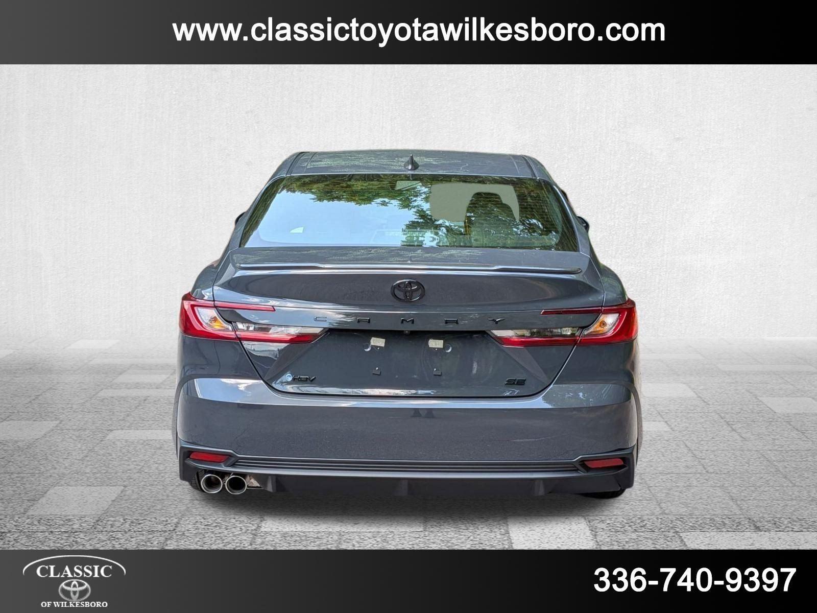 2025 Toyota Camry SE photo 6