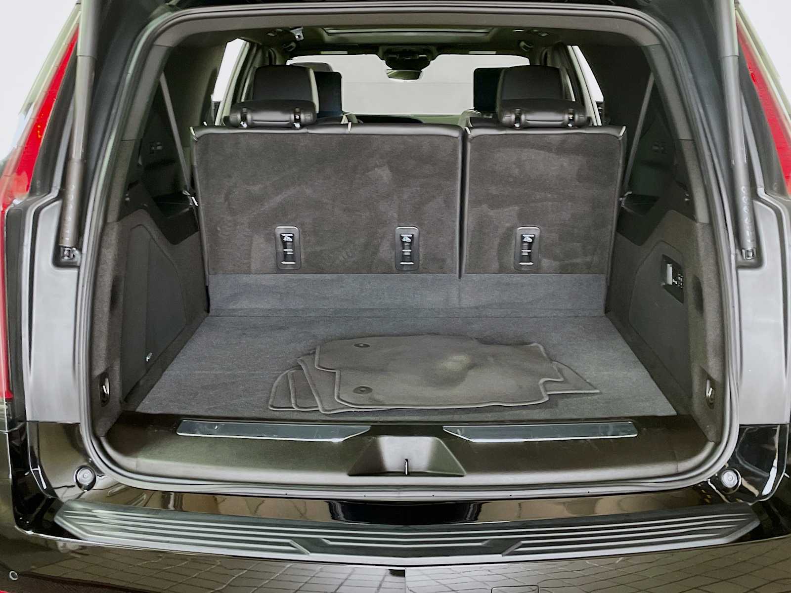 2023 Cadillac Escalade ESV Premium Luxury photo 25