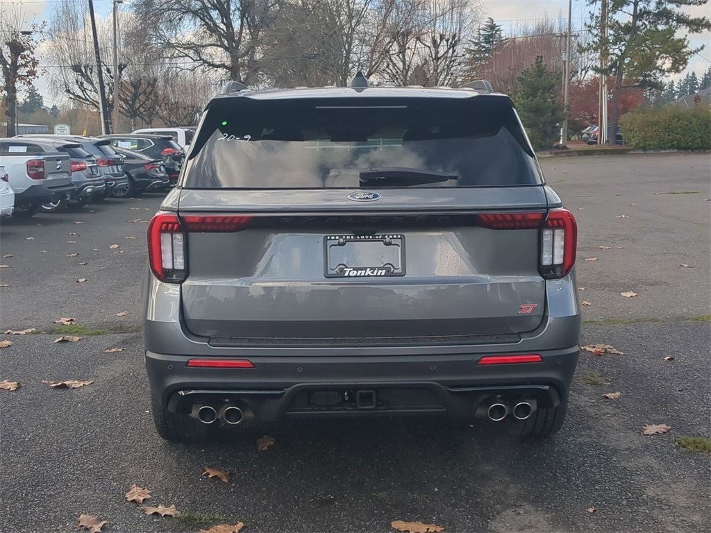 2026 Ford Explorer ST photo 4