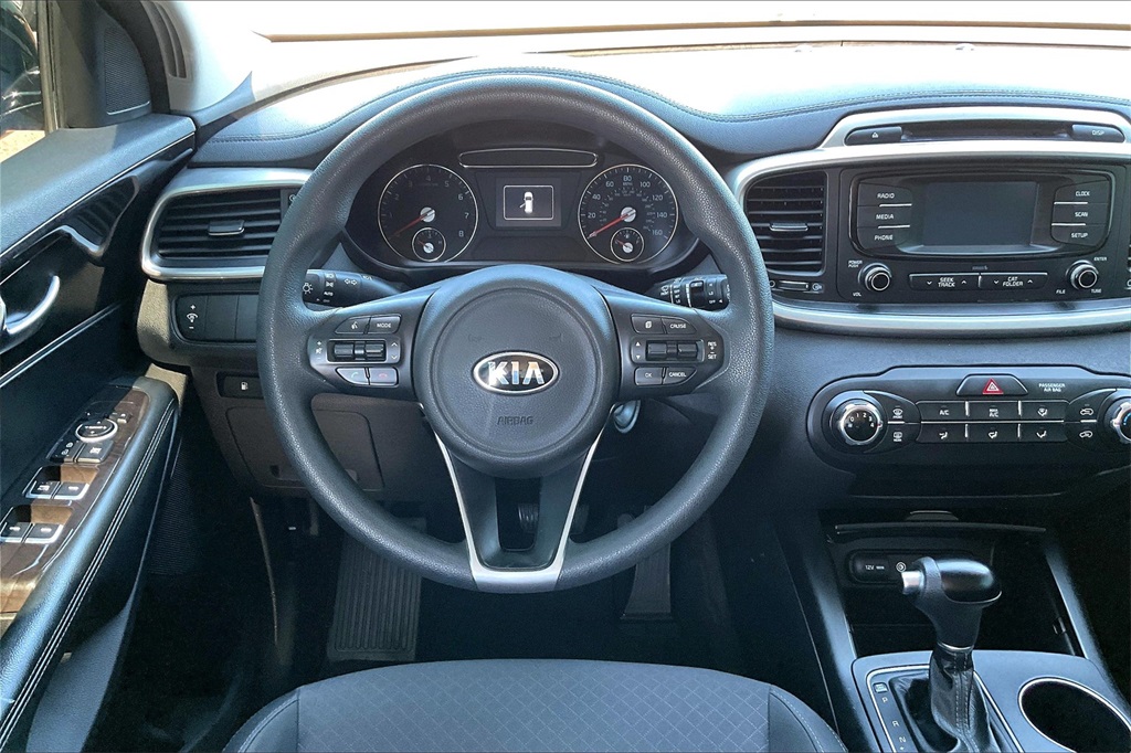 2018 Kia Sorento LX photo 4