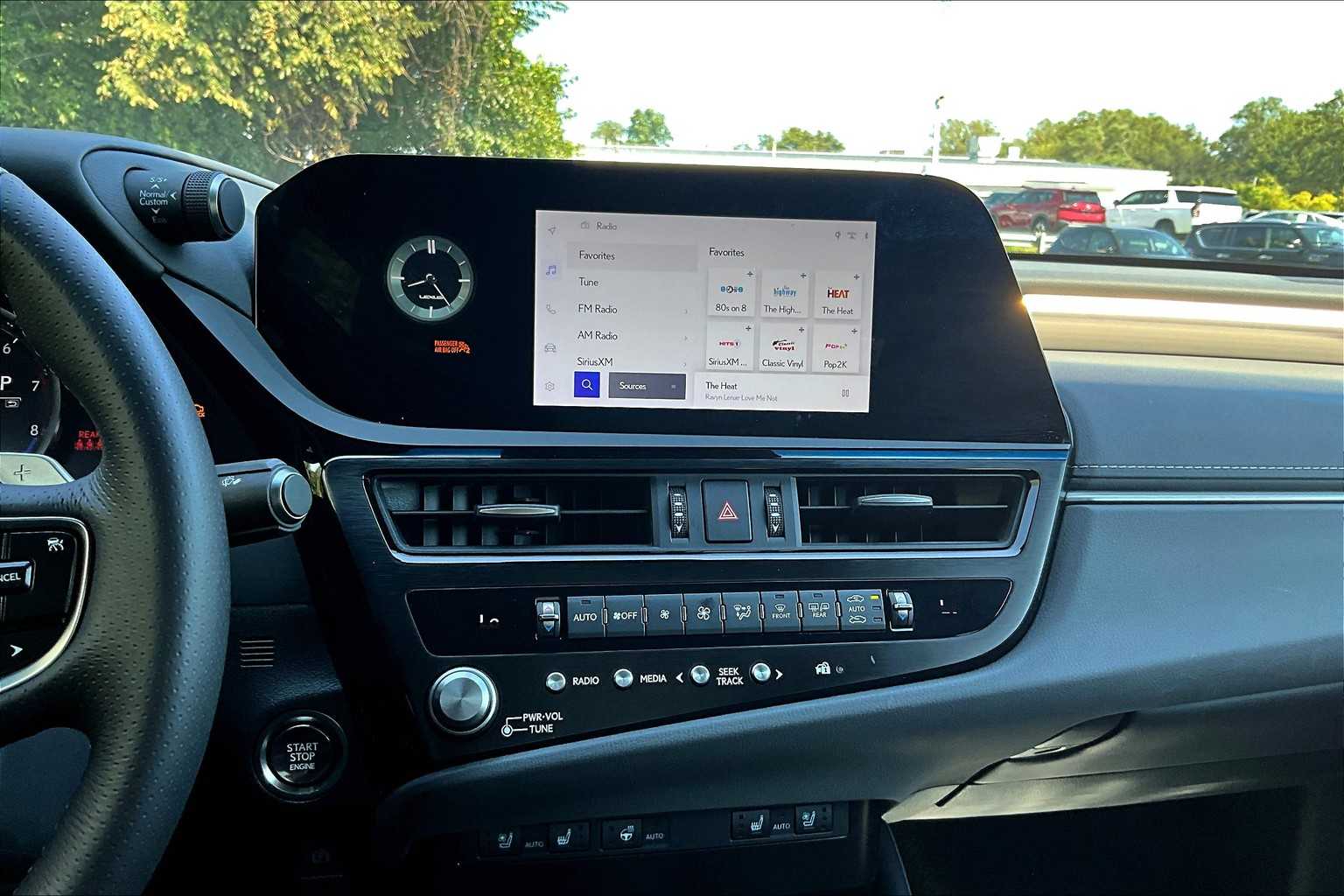 2024 Lexus ES 350 F SPORT Handling photo 33