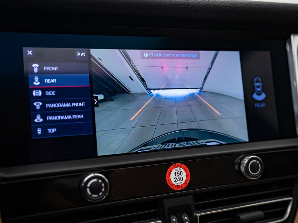 2024 Porsche Macan T photo 27