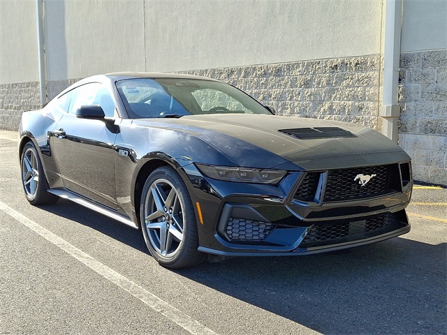 2025 Ford Mustang GT Premium photo 2