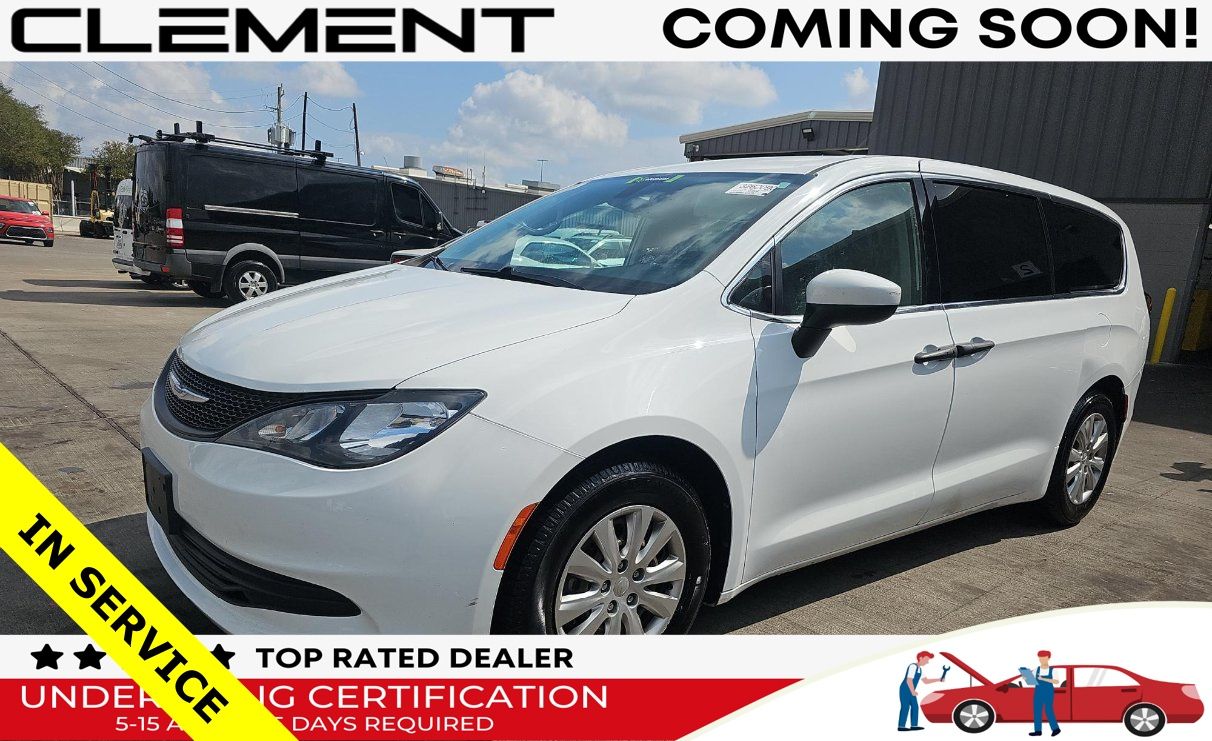 2020 Chrysler Voyager L's photo