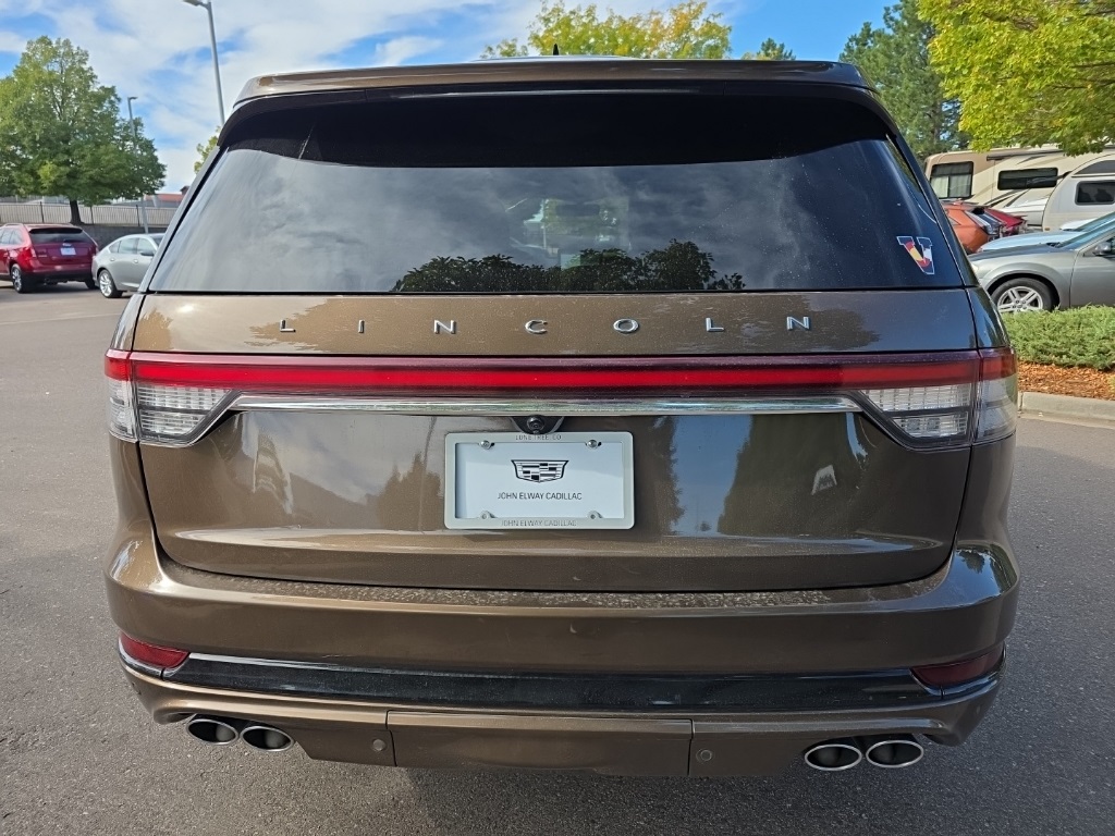 2022 Lincoln Aviator Grand Touring photo 5