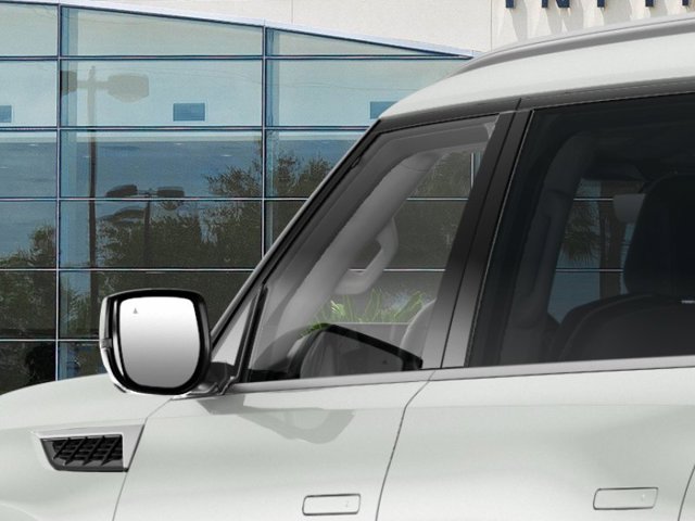 2026 Infiniti QX80 Luxe photo 13