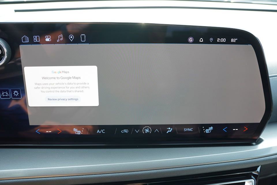 2026 Chevrolet Traverse photo 14