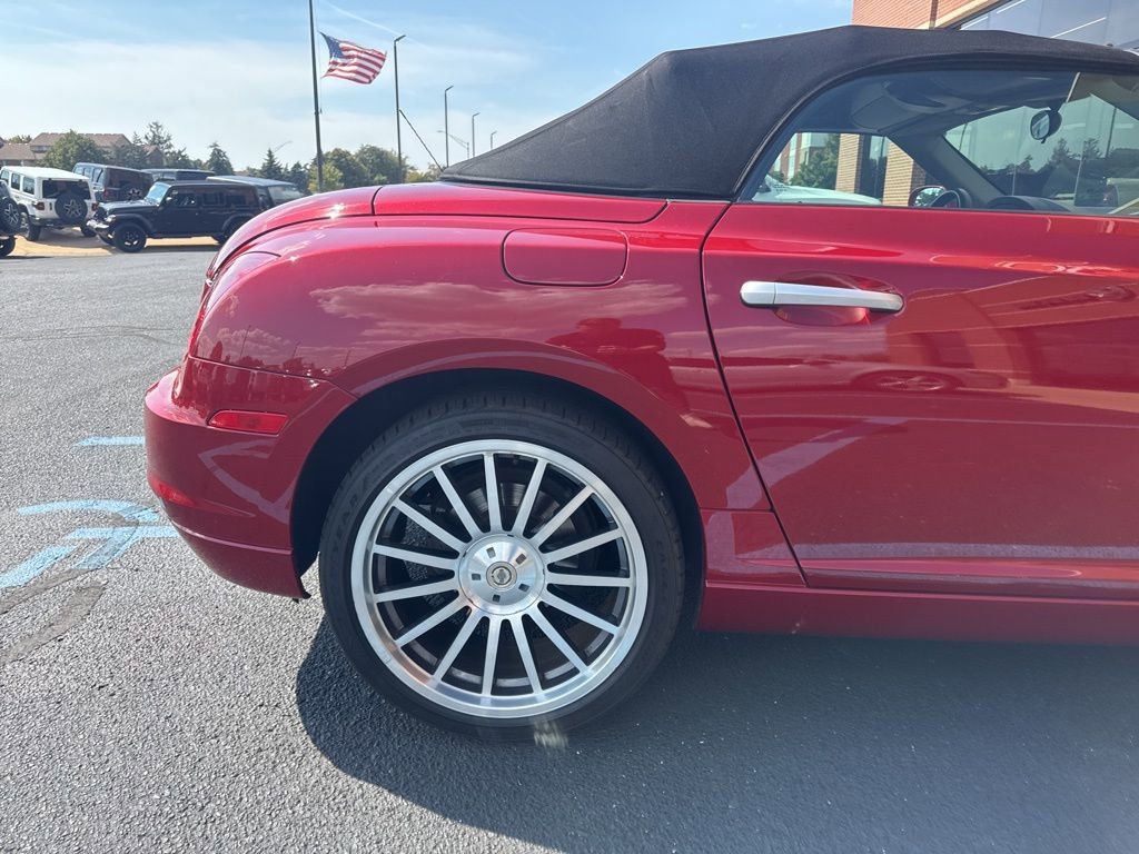 2006 Chrysler Crossfire Base photo 5