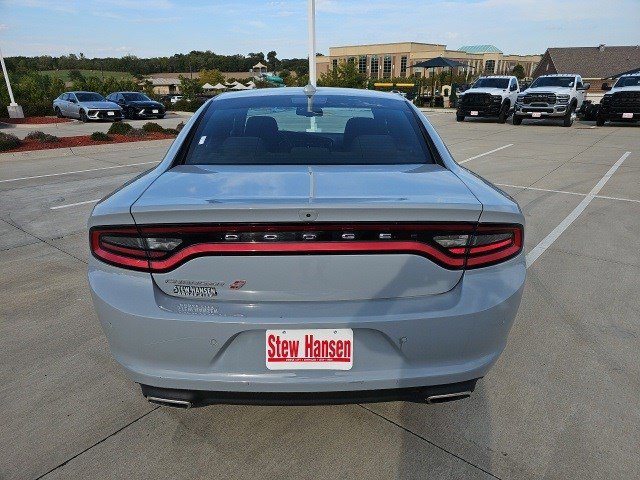 2021 Dodge Charger SXT photo 3