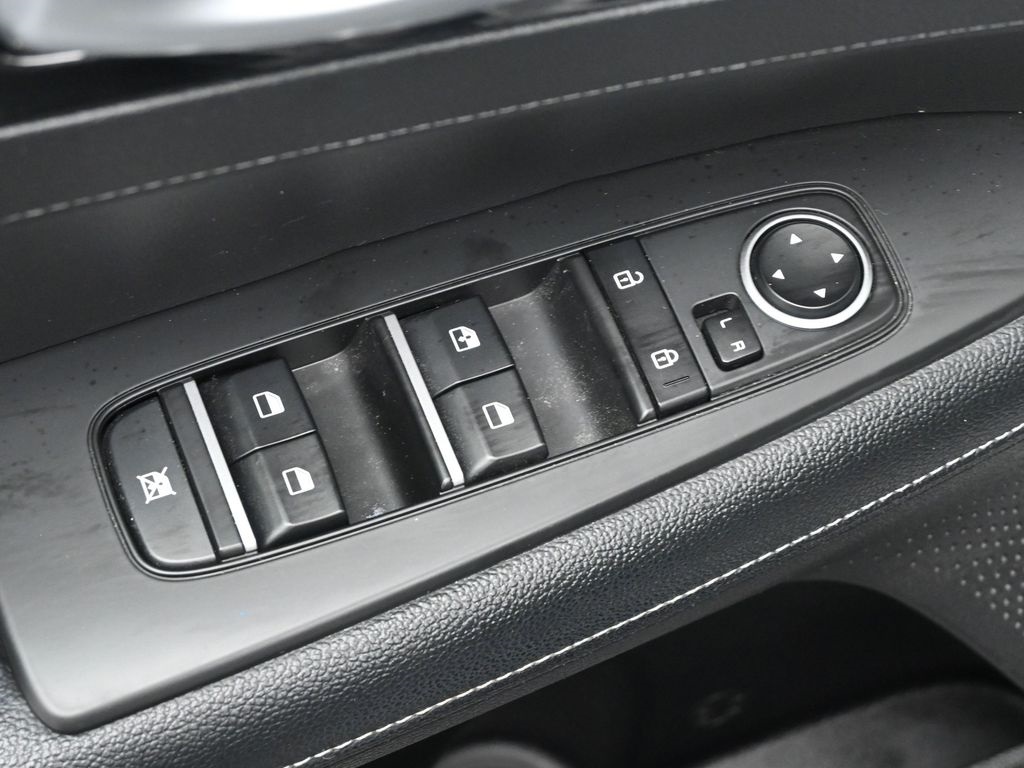 2023 Kia Forte GT-Line photo 9
