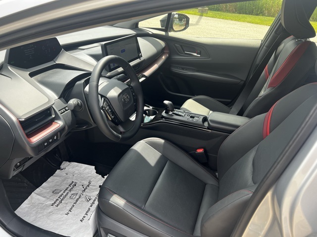 2024 Toyota Prius Prime XSE photo 12