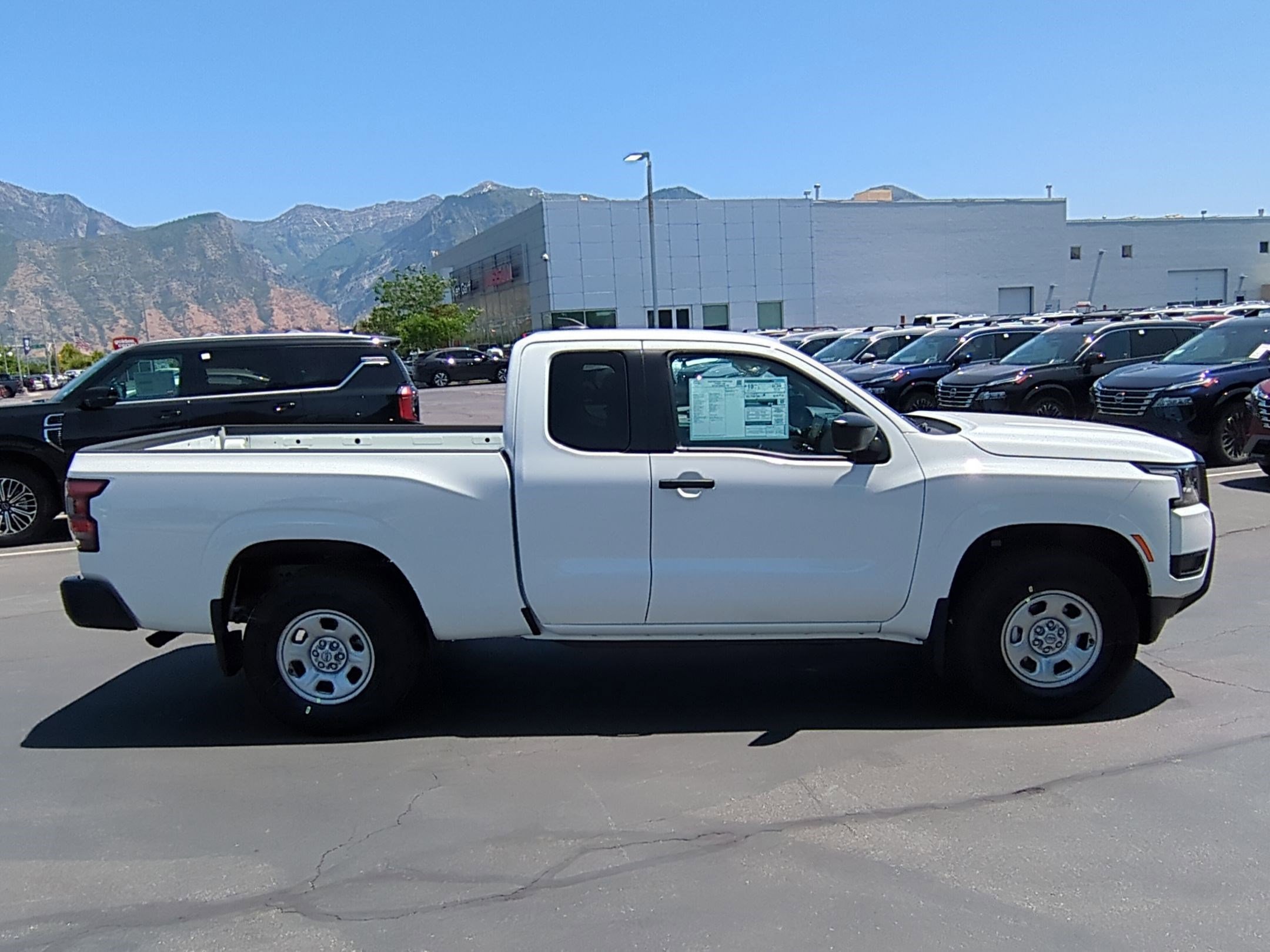 2025 Nissan Frontier S photo 2